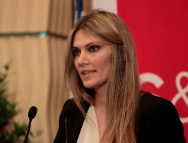 Η Εύα Καΐλη στο συλλαλητήριο στο Σύνταγμα (φωτό)